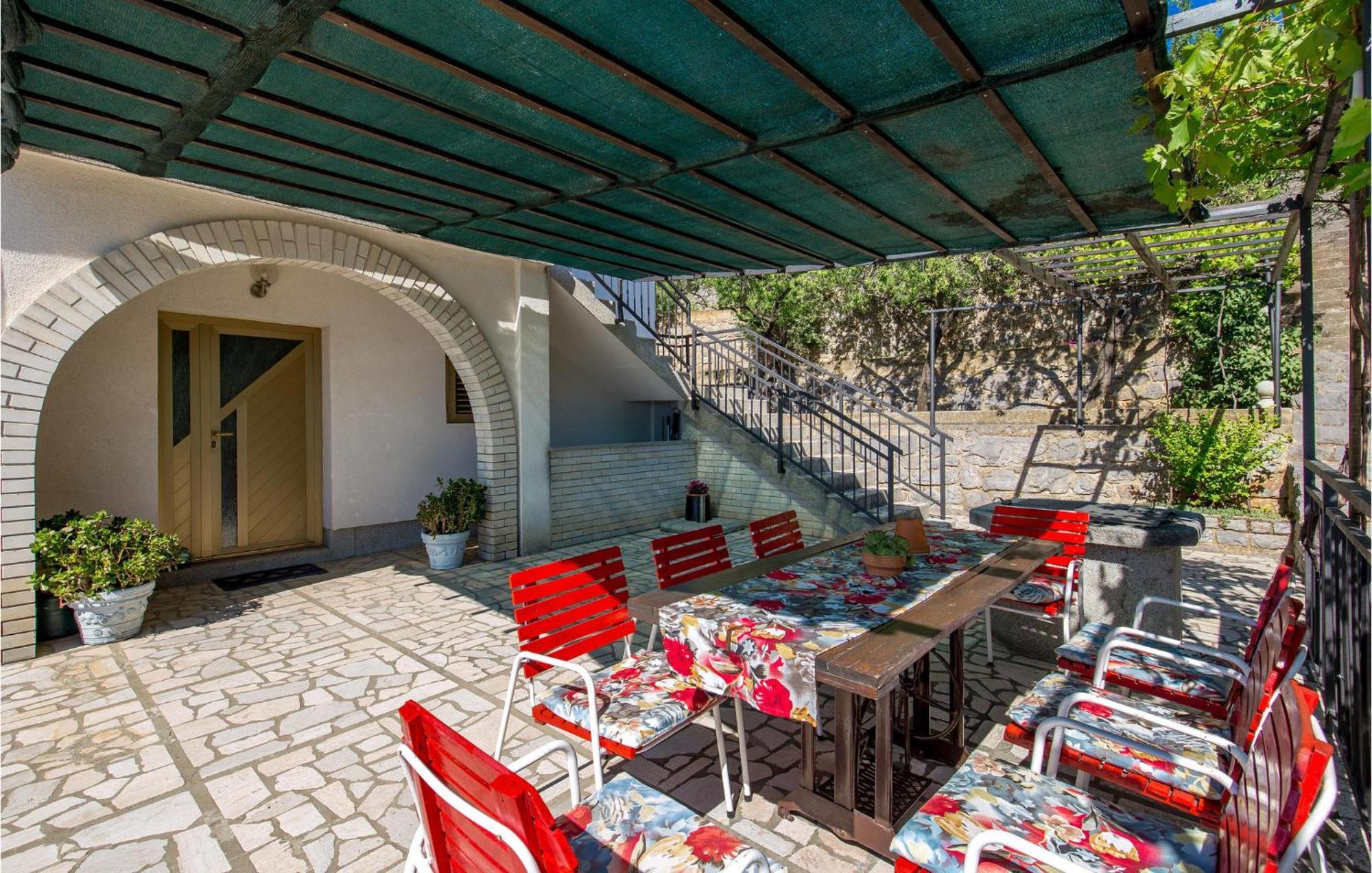 4 Bedroom Awesome Apartment In Sveti Juraj Exterior photo